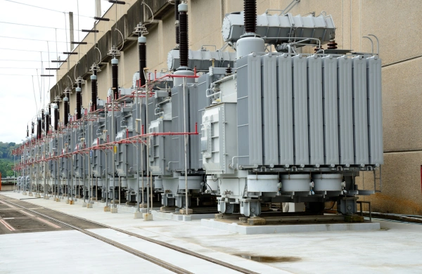 High voltage transformer