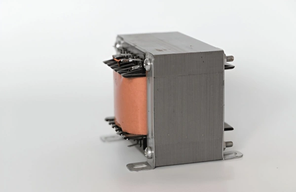 Isolation transformer